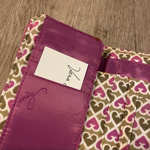 SOLD!! NWT Vera Bradley Wallet Portobello Road - Picture 3 of 5